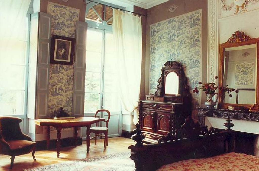 Chambres D'Hotes Du Chateau De Saint Sulpice La Sauvetat-sur-Lede Room photo